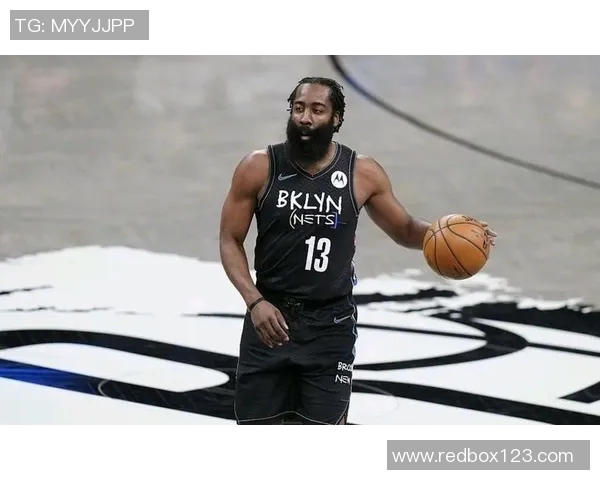 篮网球星大腿受伤，伤势不轻或将缺席季后赛